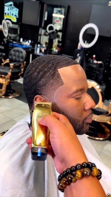 Fresh cut on Sam K. by @vic.tapers